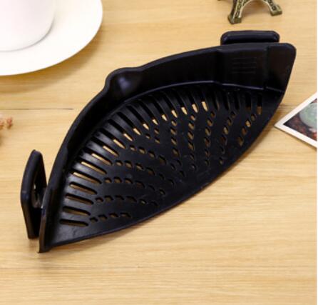 Black clip-on silicone strainer