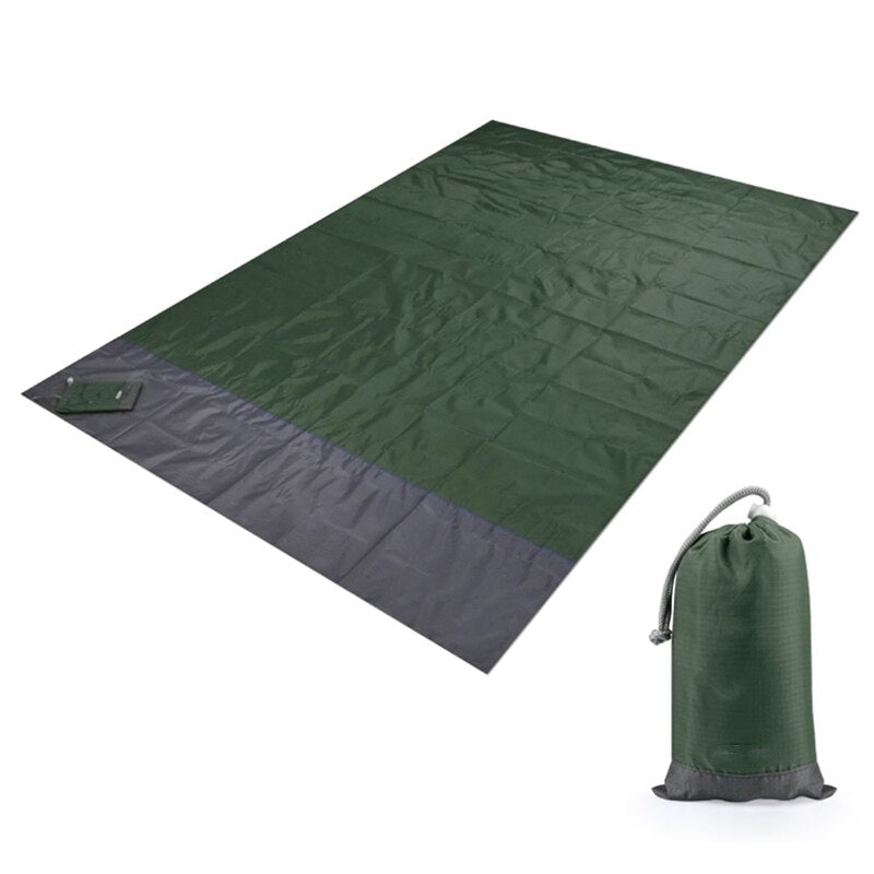 Army green waterproof picnic blanket and storage sack