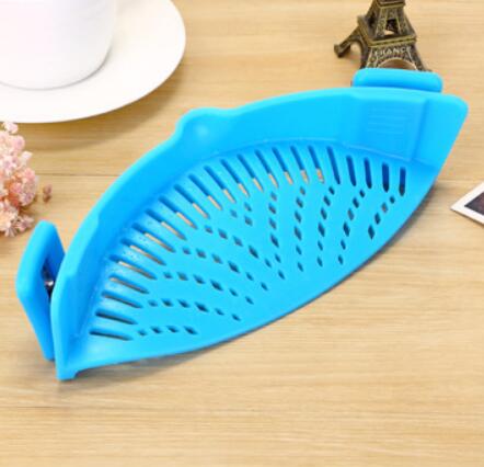 Blue clip-on silicone strainer